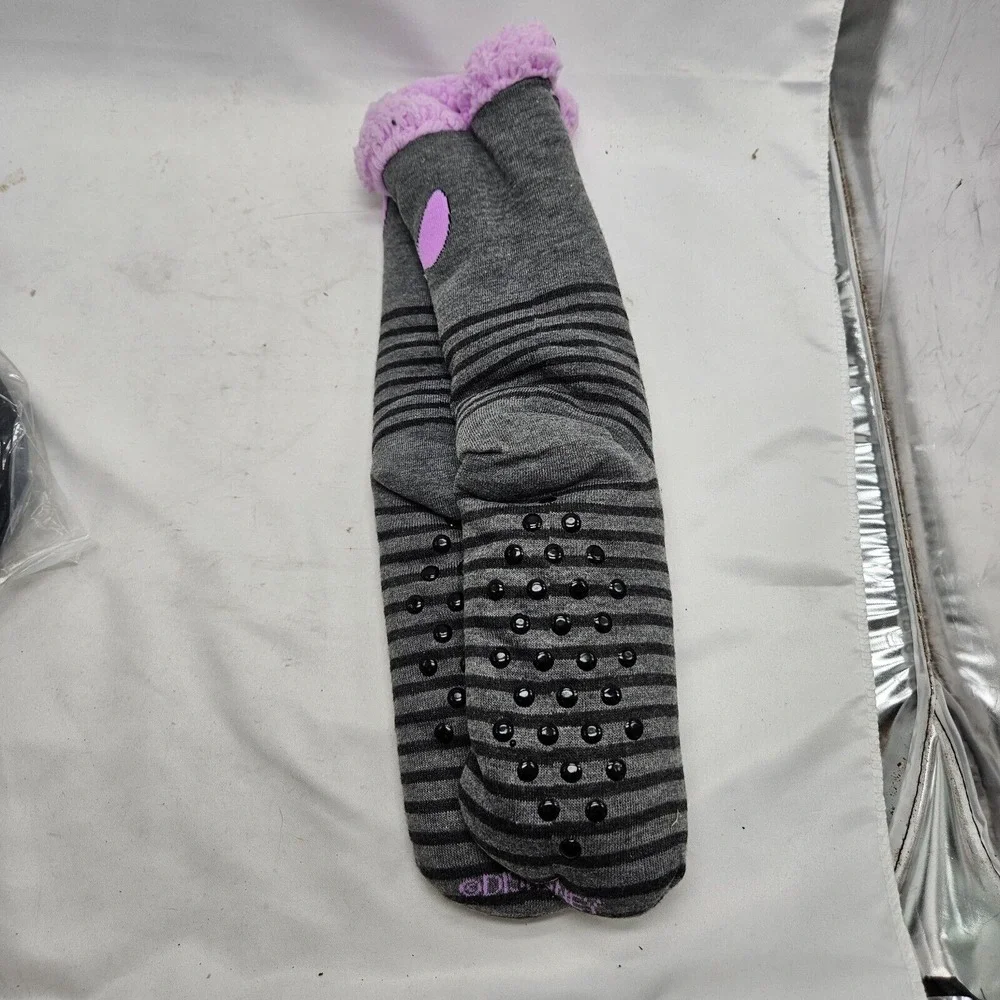 Disney Stitch Women's Lounge Socks Shoe Size 9-11 NWT‎